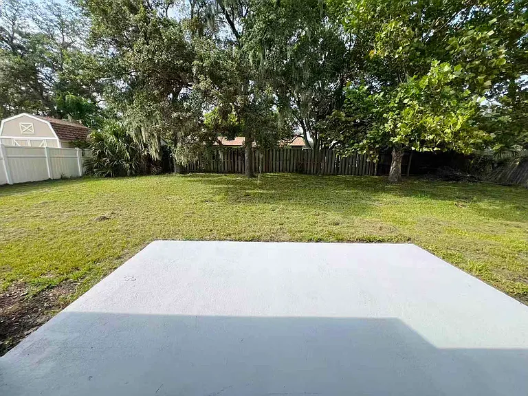 319 Autumn Dr — Photo 22