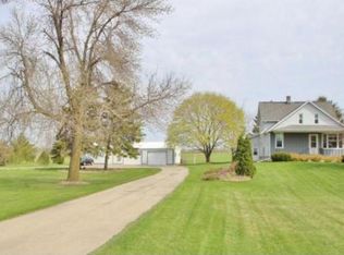 1827 Wayside Rd, Greenleaf, WI 54126