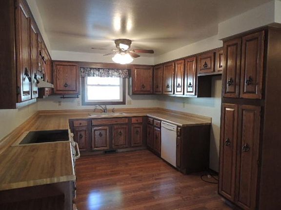 3rd image of 2217 Sunflower Ave
