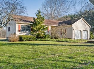 443 Perrineville Rd, Hightstown, NJ 08520