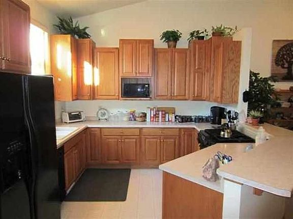 2nd image of 3502 Yvonne Dr