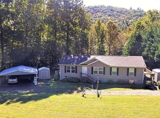 33 Mary Ln, Hayesville, NC 28904