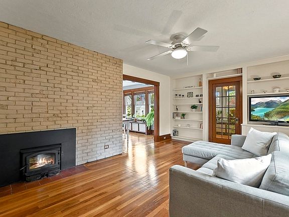 4th image of 12 Essex St