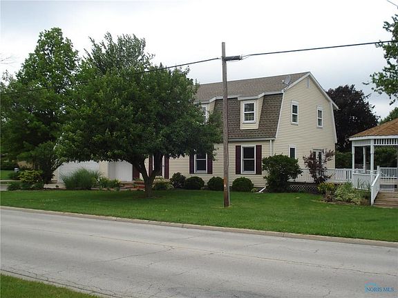3rd image of 915 E Leggett St
