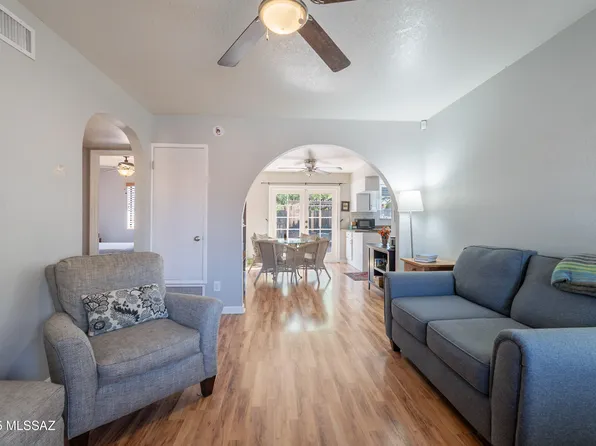 933 E Mesquite Dr, Tucson, AZ 85719