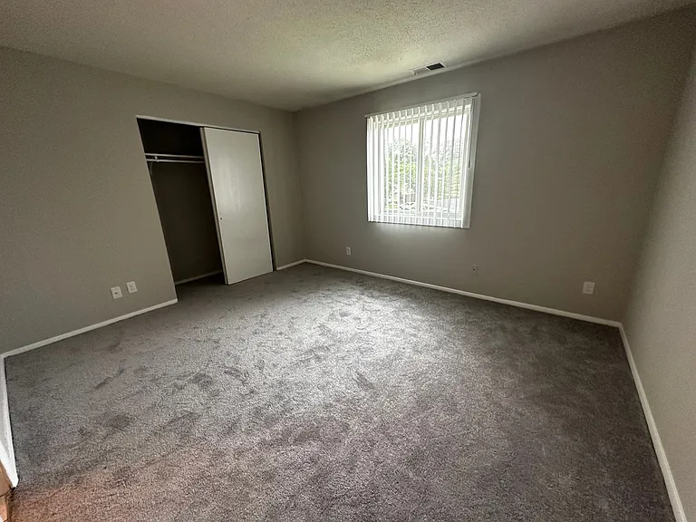 Coventry Court West Apartments — Photo 47