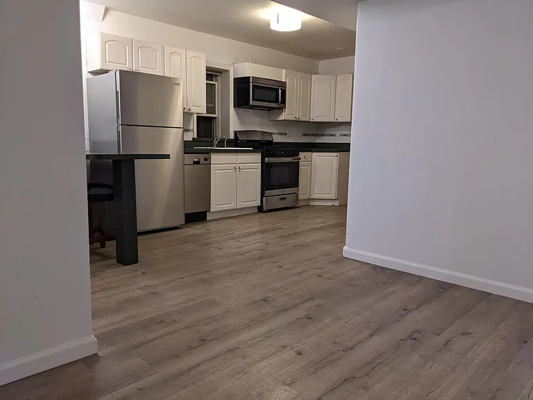 75 Webster Ave #1 — Photo 21