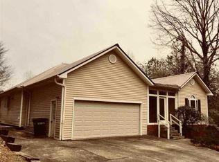 1424 Mountain Lake Rd, Warrior, AL 35180