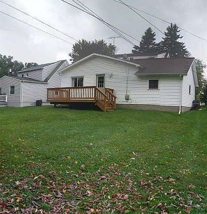3rd image of 3614 Saint Mary St