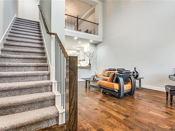5th image of 1120 Peacock Blvd
