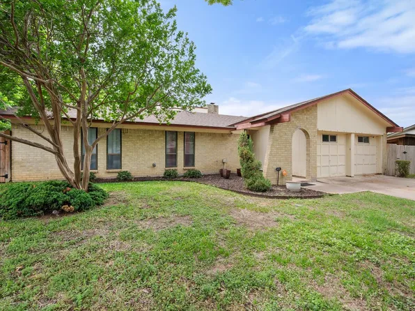 802 Crest Oak Ct, Arlington, TX 76012