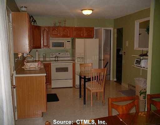 746 Oronoke Rd. Kitchen