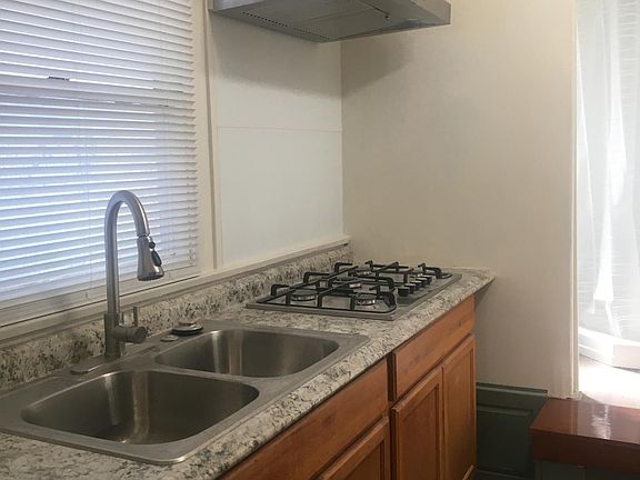 4th image of 620 Russell Ave #B2