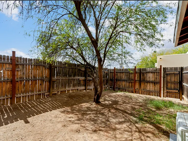 1345 E Grant Rd #1 — Photo 18