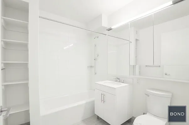 Rented by Bond New York | media 5