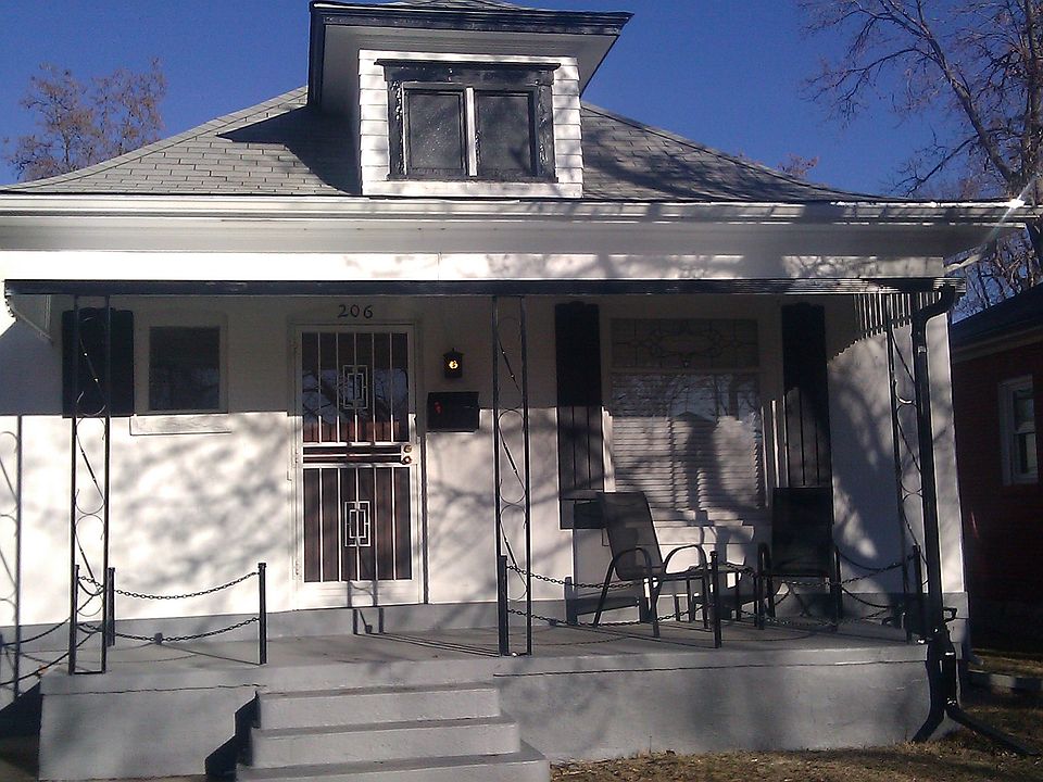 1st image of 206 S Corona St