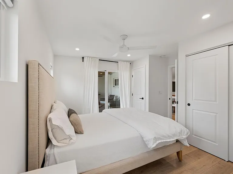 4244 N 35th Pl — Photo 24
