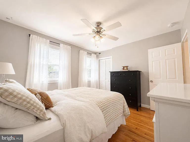 609 S Henry St — Photo 21