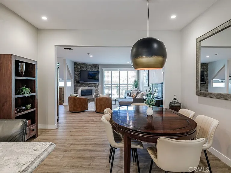 1219 S Catalina Ave — Photo 17