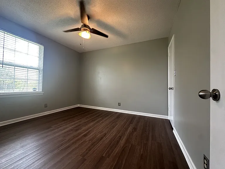 361 Dupuis Dr — Photo 14