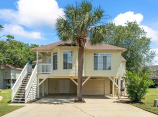 914 Dock Pl, Murrells Inlet, SC 29576