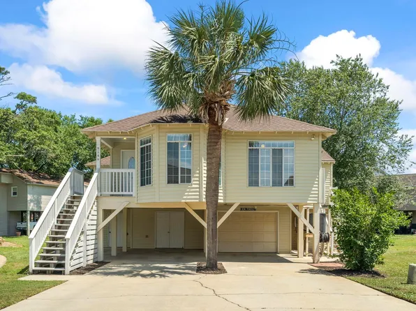 914 Dock Pl., Murrells Inlet, SC 29576