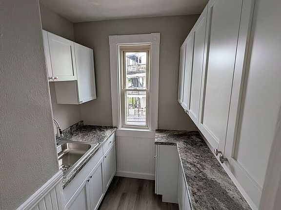 4th image of 63 Sullivan St #3