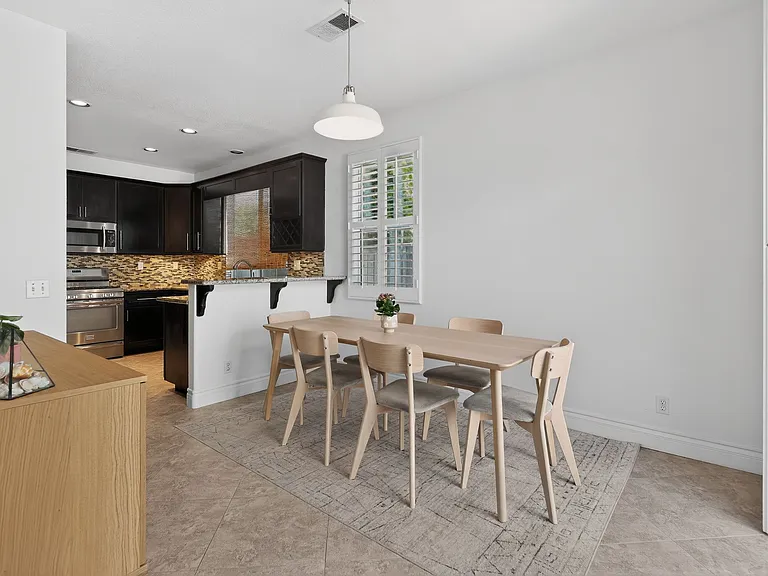 31 Nopalitos Way — Photo 8