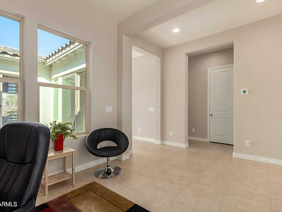 5th image of 3008 E Robin Ln