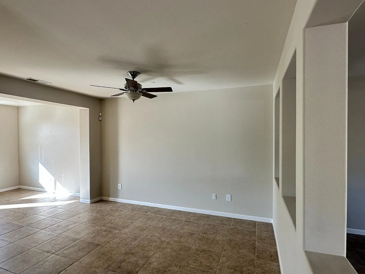 3009 Parkham Dr - 3009 — Photo 4