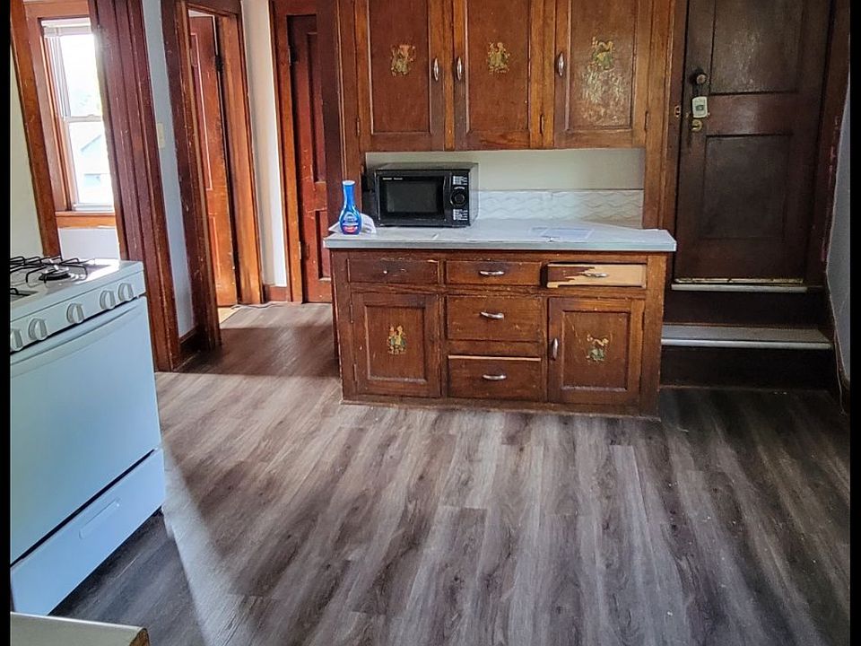 1st image of 1036 11th Ave SE #2