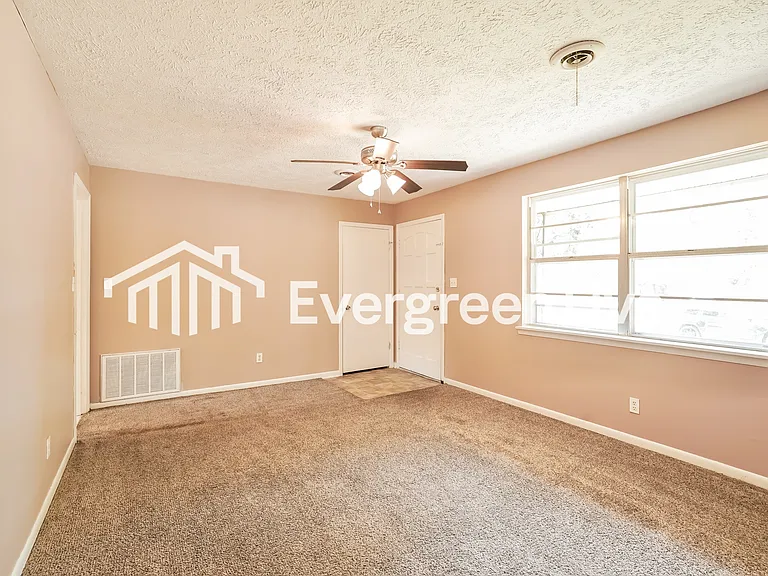 3708 Warsaw Ct — Photo 3