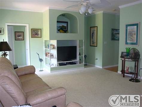 4th image of 26 Belle Forbes Ln
