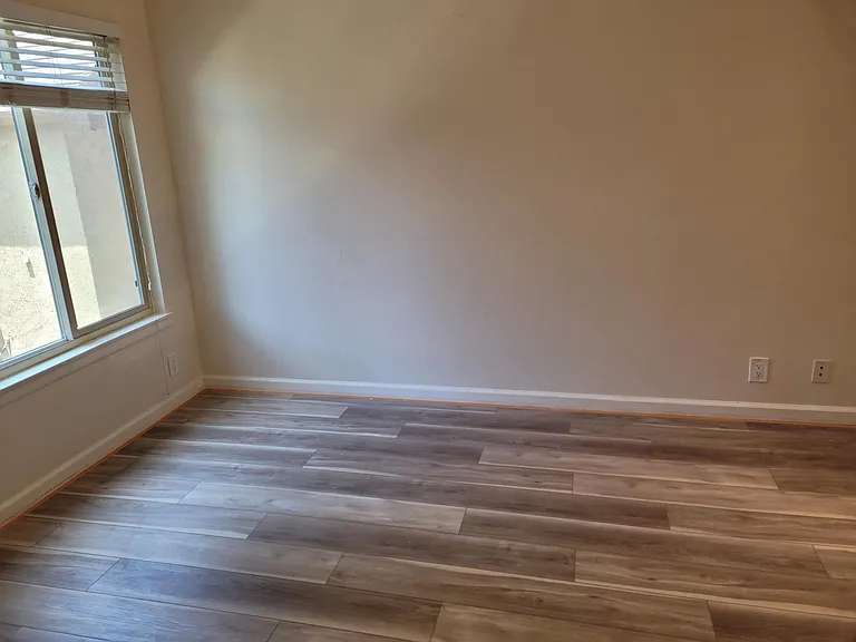 169 Lemon Grv — Photo 11