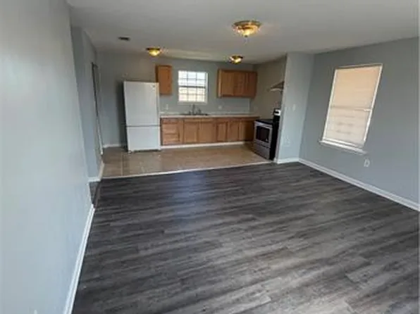 8812 Apple St, New Orleans, LA 70118