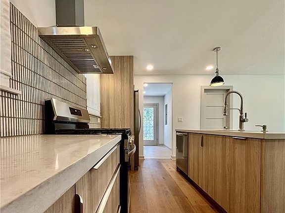 4th image of 3629 Stewart Rd