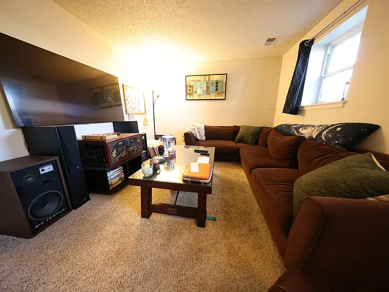218 Summit Cir — Photo 12