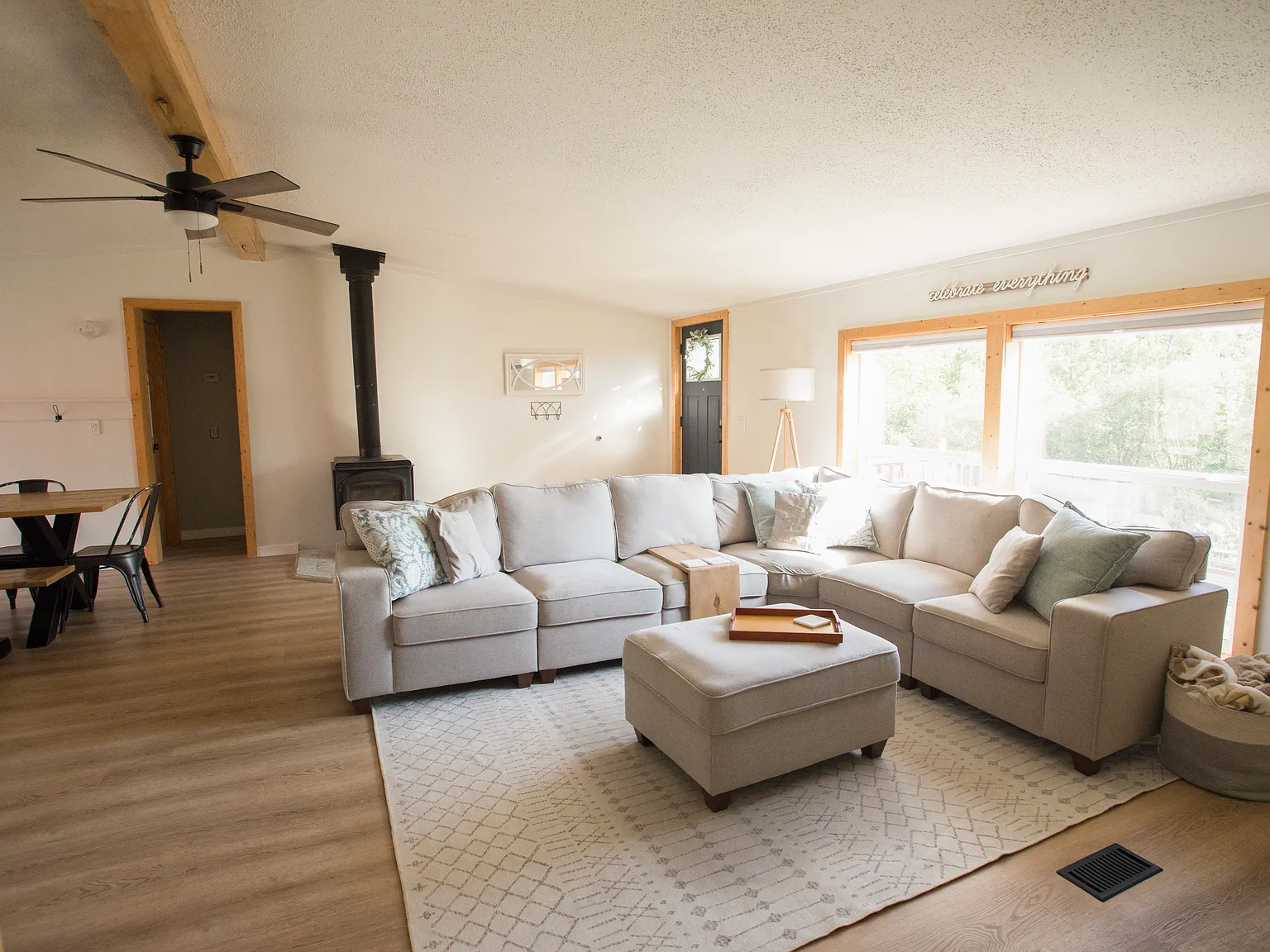 3 bed, 1300 sqft, $2,350 — Photo 4