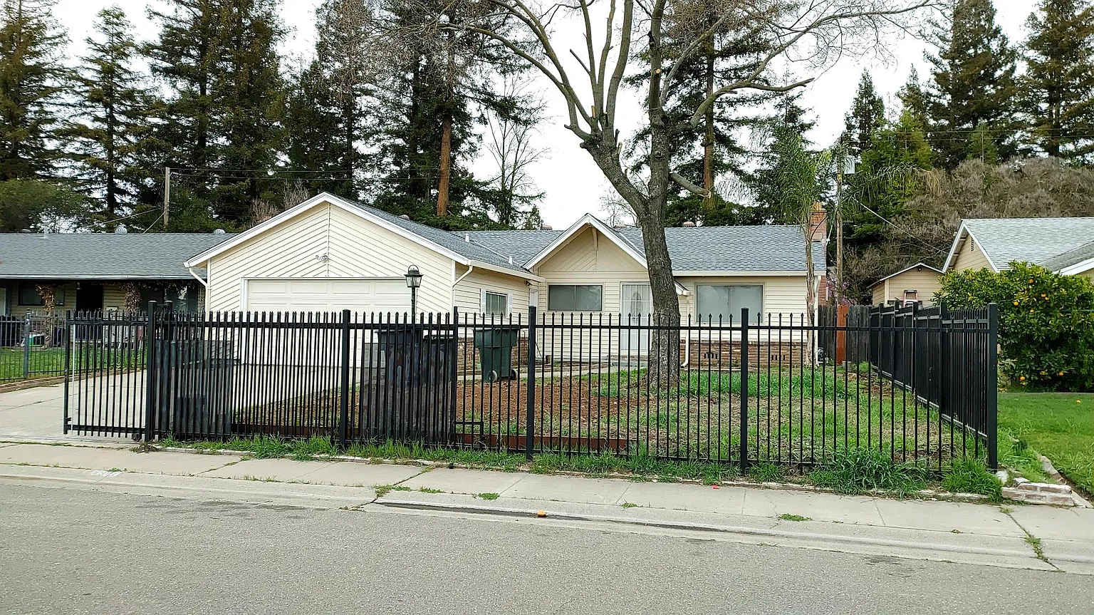 5409 48th Ave photo 1