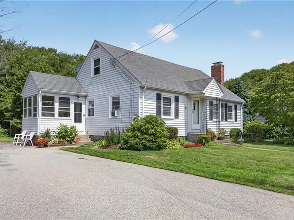 130 Thurston St E, Riverside, RI 02915
