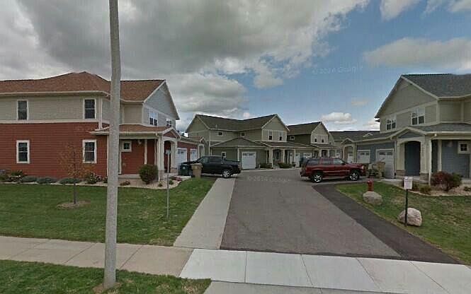 1st image of 22 Canyon Ln