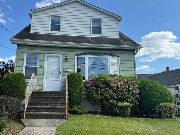 101 Brown Street, Mineola, NY 11501