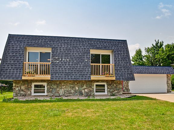 2nd image of 2111 Osage Ln