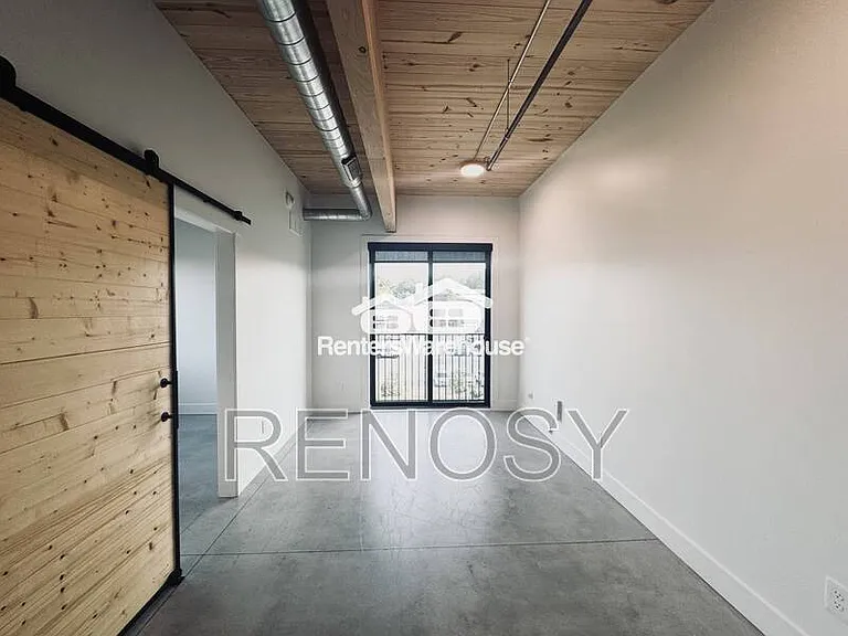 2701 Ingersoll Ave #204 — Photo 5