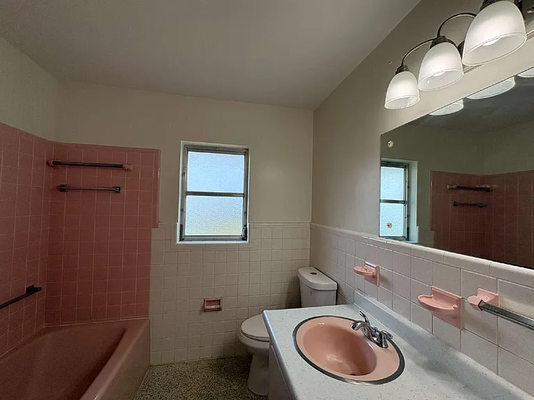 9240 SE 156th St — Photo 18
