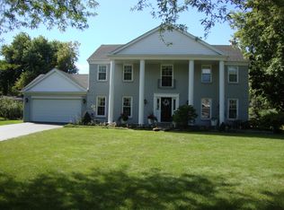 729 Indian Way, Barrington, IL 60010