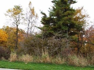 8 Albert Dr, Manitowoc, WI 54220