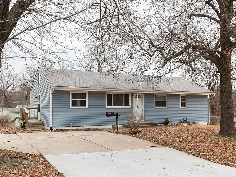 4913 Appleton Ave — Photo 1