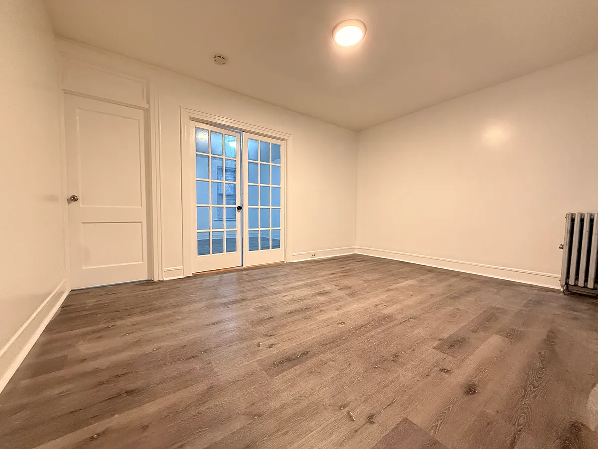 Building Photo - 41-43 49th St #1F