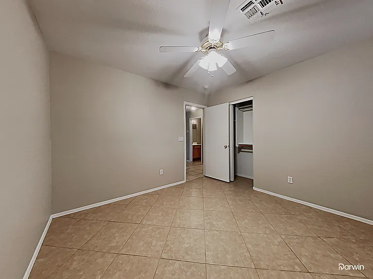 9305 E Medina Ave — Photo 13